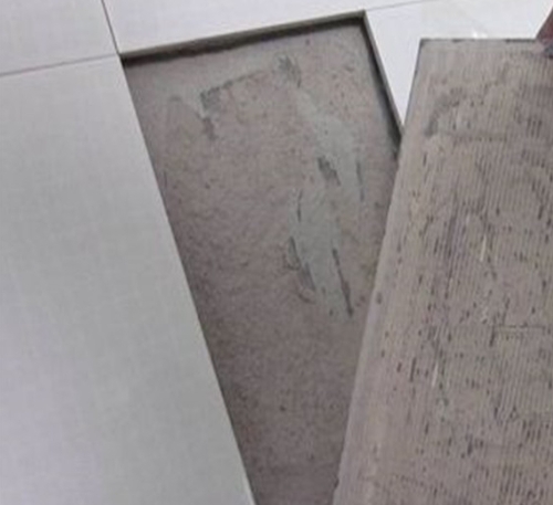 禹州瓷砖空鼓维修公司分享瓷砖铺贴时如果打浆（即涂抹在瓷砖背面和基层上的砂浆或瓷砖胶）过少，会带来以下问题